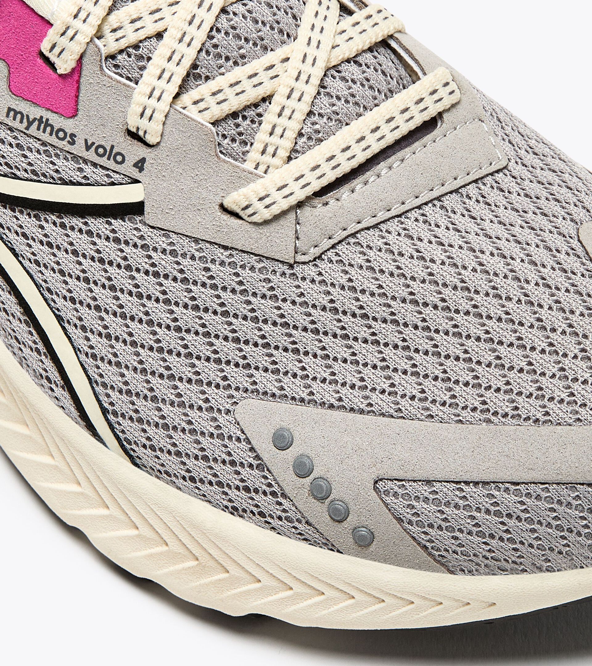 Diadora Mythos Blushield Volo 4 W 2030 Silver/Whisper White/Black