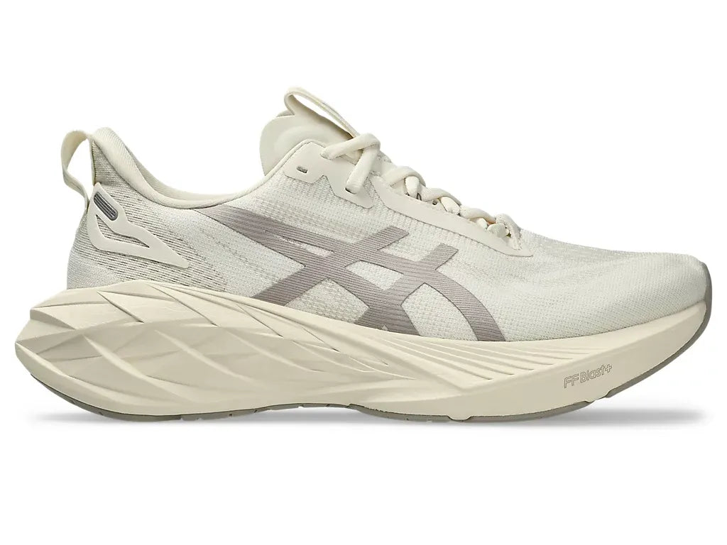 Asics Novablast 4 Birch/Moonrock