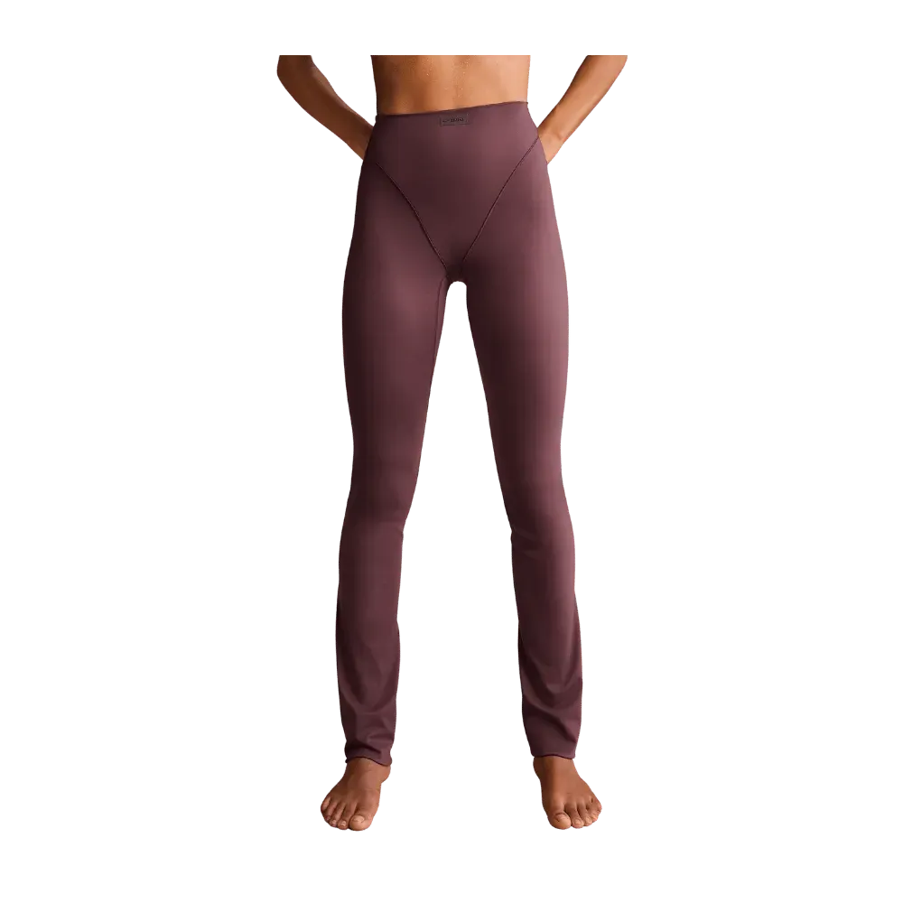 Nike X Skims Matte Women's High-Waisted V-Panel Straight Leggings CURRANT