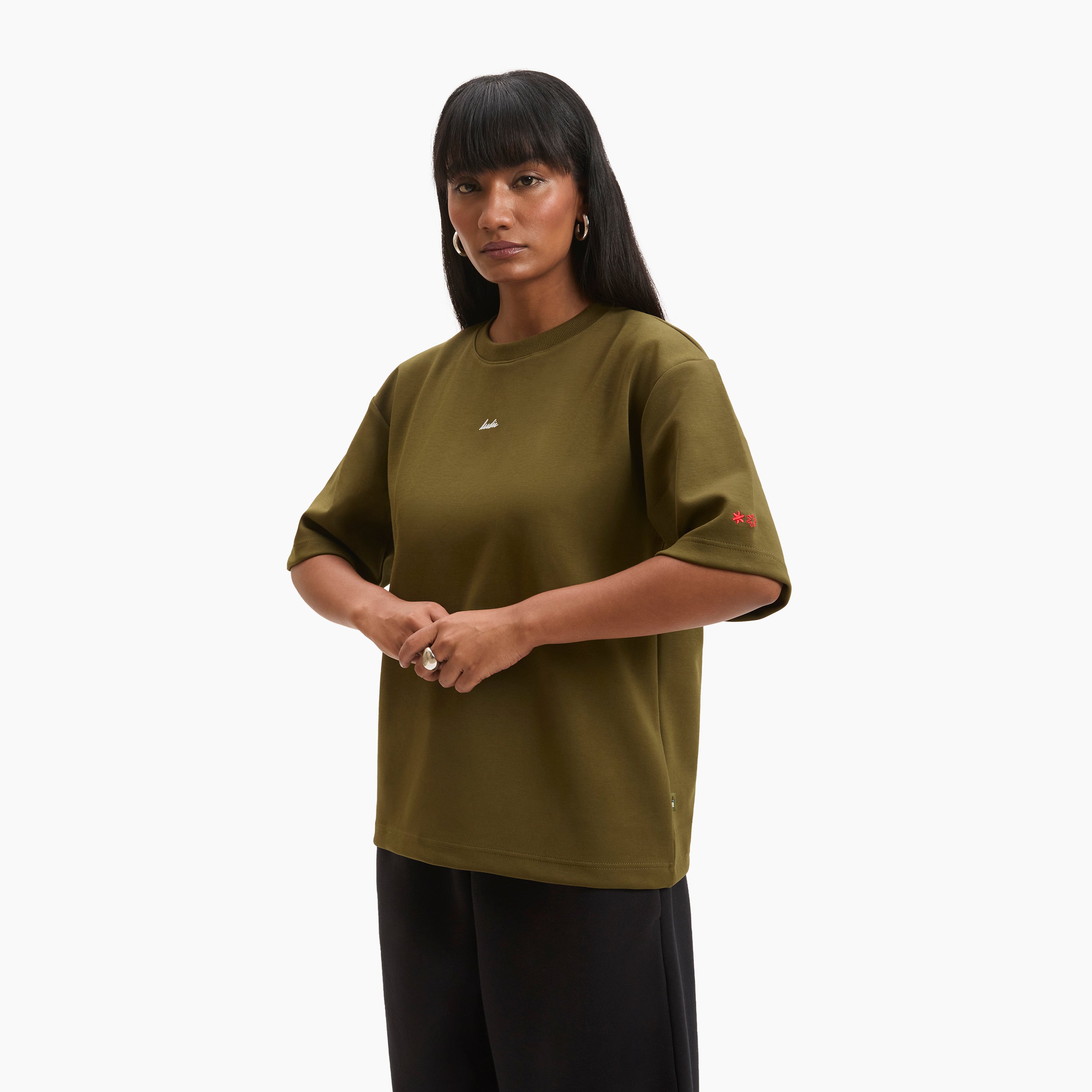 Female | Amy is 5’7 and wearing S