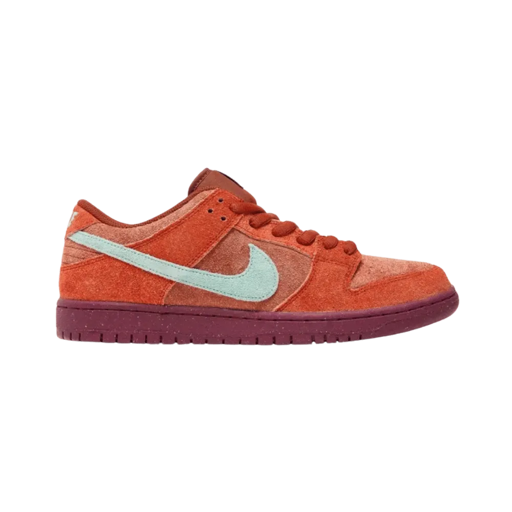 Nike Dunk Low SB 'Mystic Red'