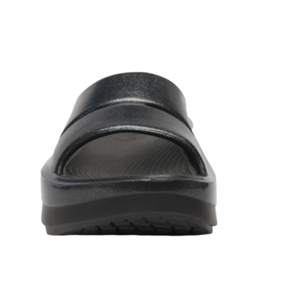 Oofos OOmega OOahh Stacked Sandal - Black Sparkle