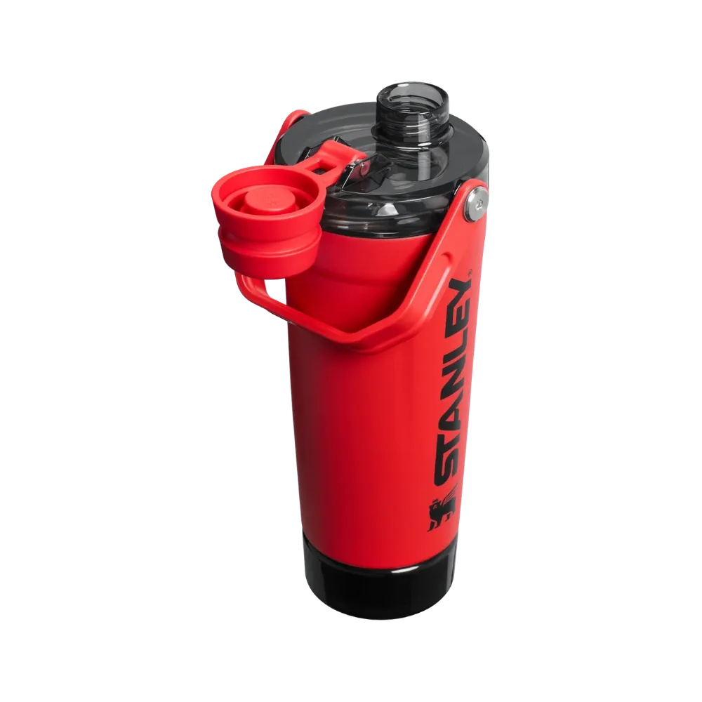 Stanley The Vitalize™ Shaker Bottle 20 OZ Chili Black