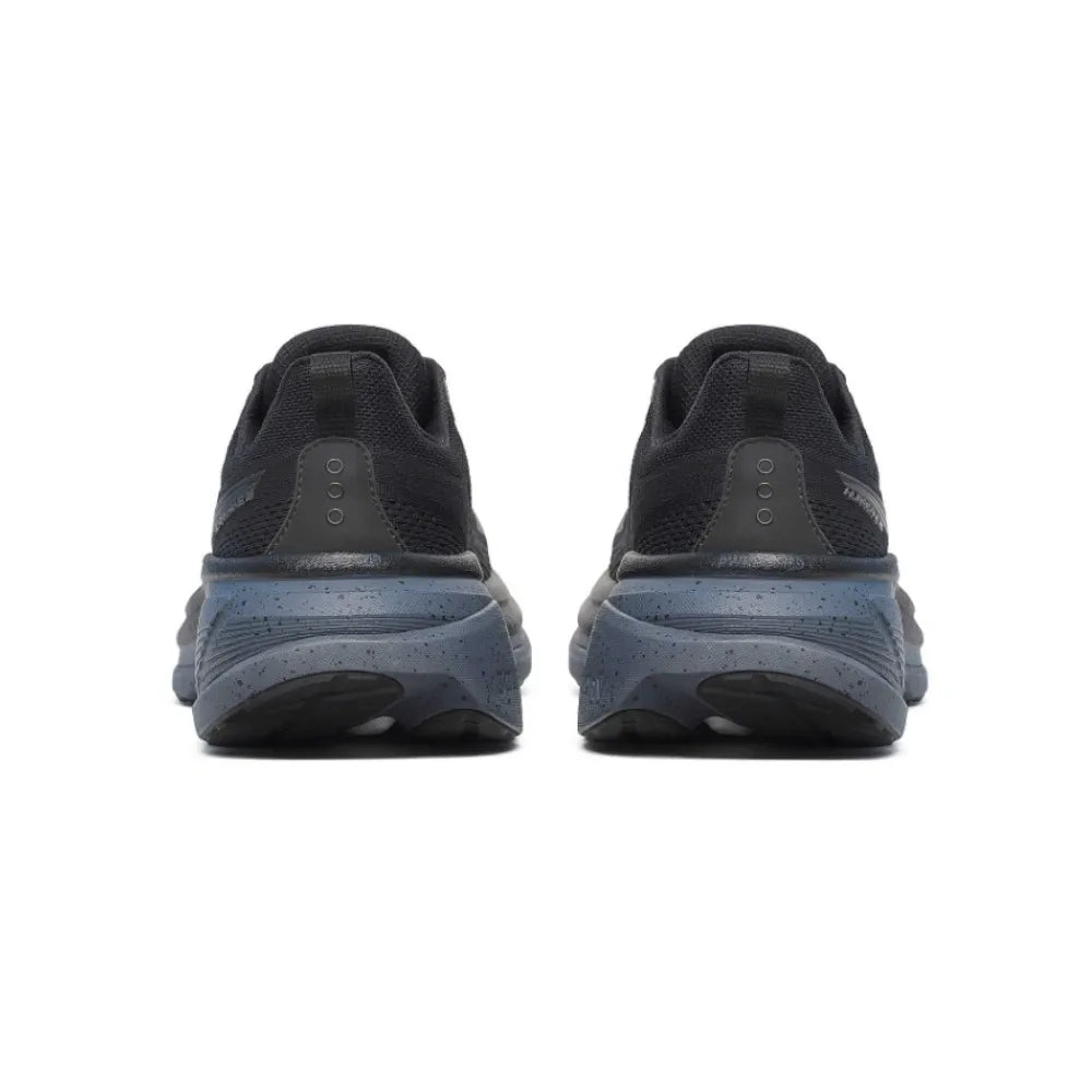 Saucony Hurricane 25 Black | Shadow