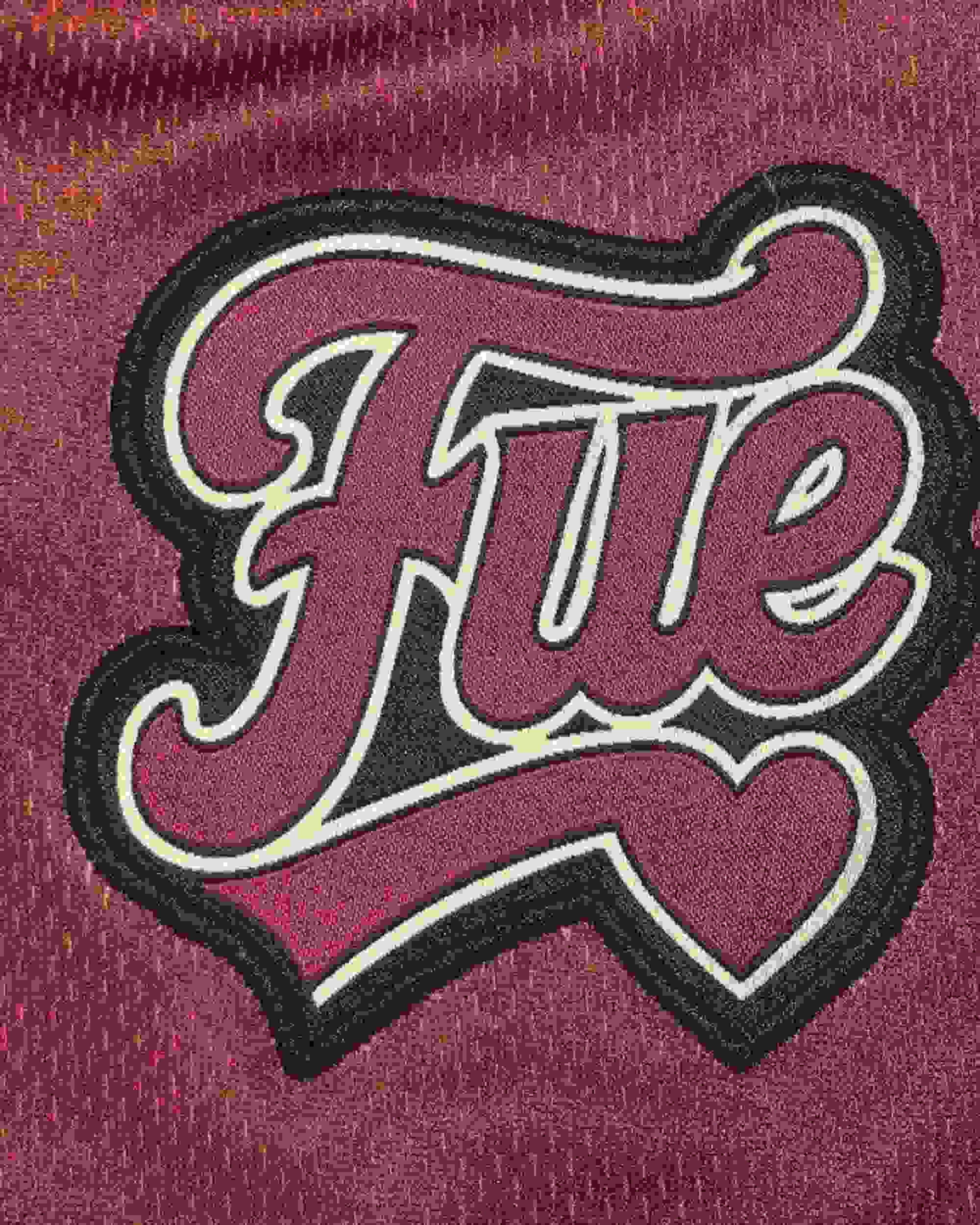 Deuce Deuce Green Red Fearless under Everything