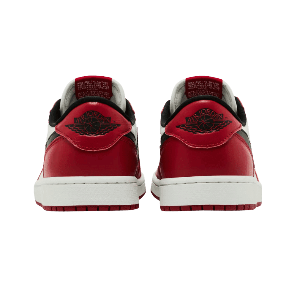 Air Jordan 1 Retro Low OG 'Chicago' 2025