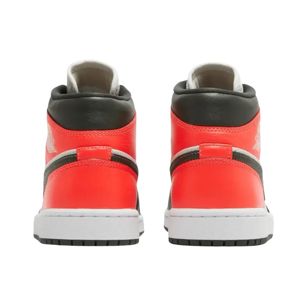 Air Jordan 1 Mid SE 'Newsprint'