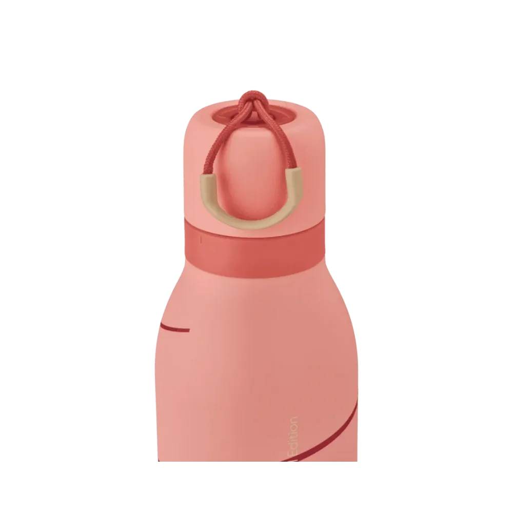 Owala Freesip-Twist 24oz "Candy Cane Lane"
