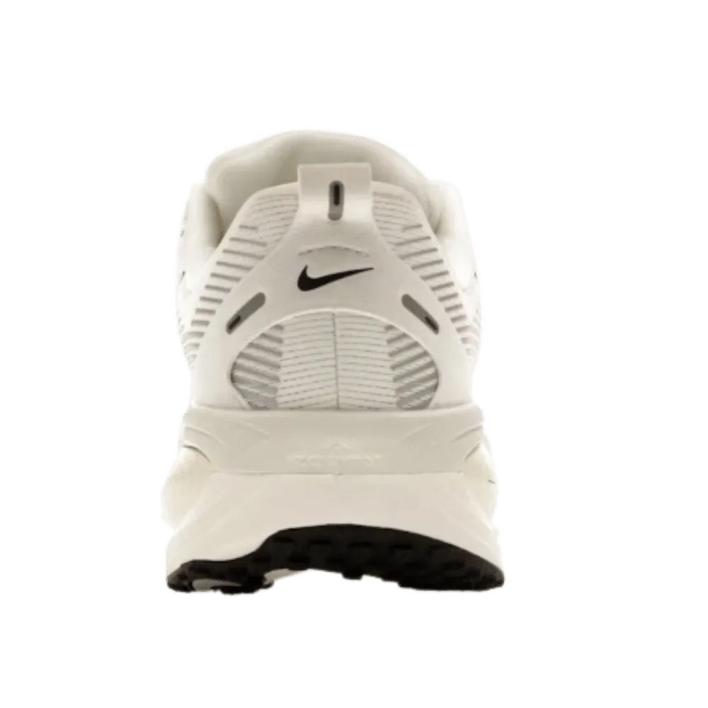 Nike Vomero 18 'Coconut Milk'