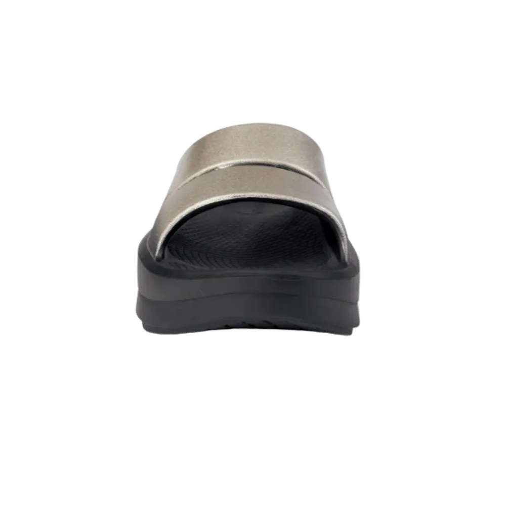 Oofos OOmega OOahh Luxe Sandal - Latte