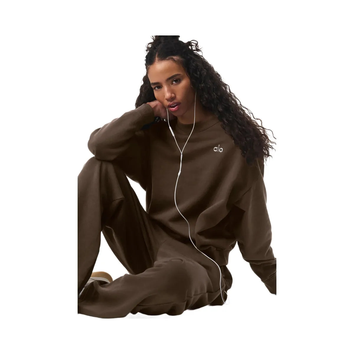 Alo Women's Accolade Crew Neck Pullover - Espresso