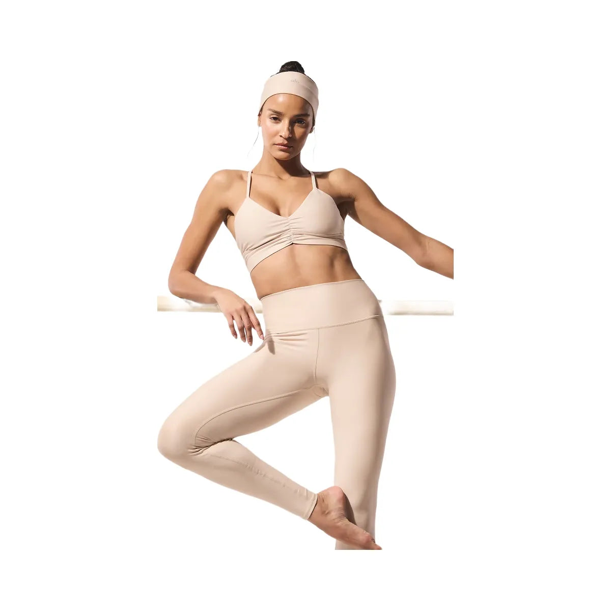 Alo Women's Airlift Divine Bra - Macadamia