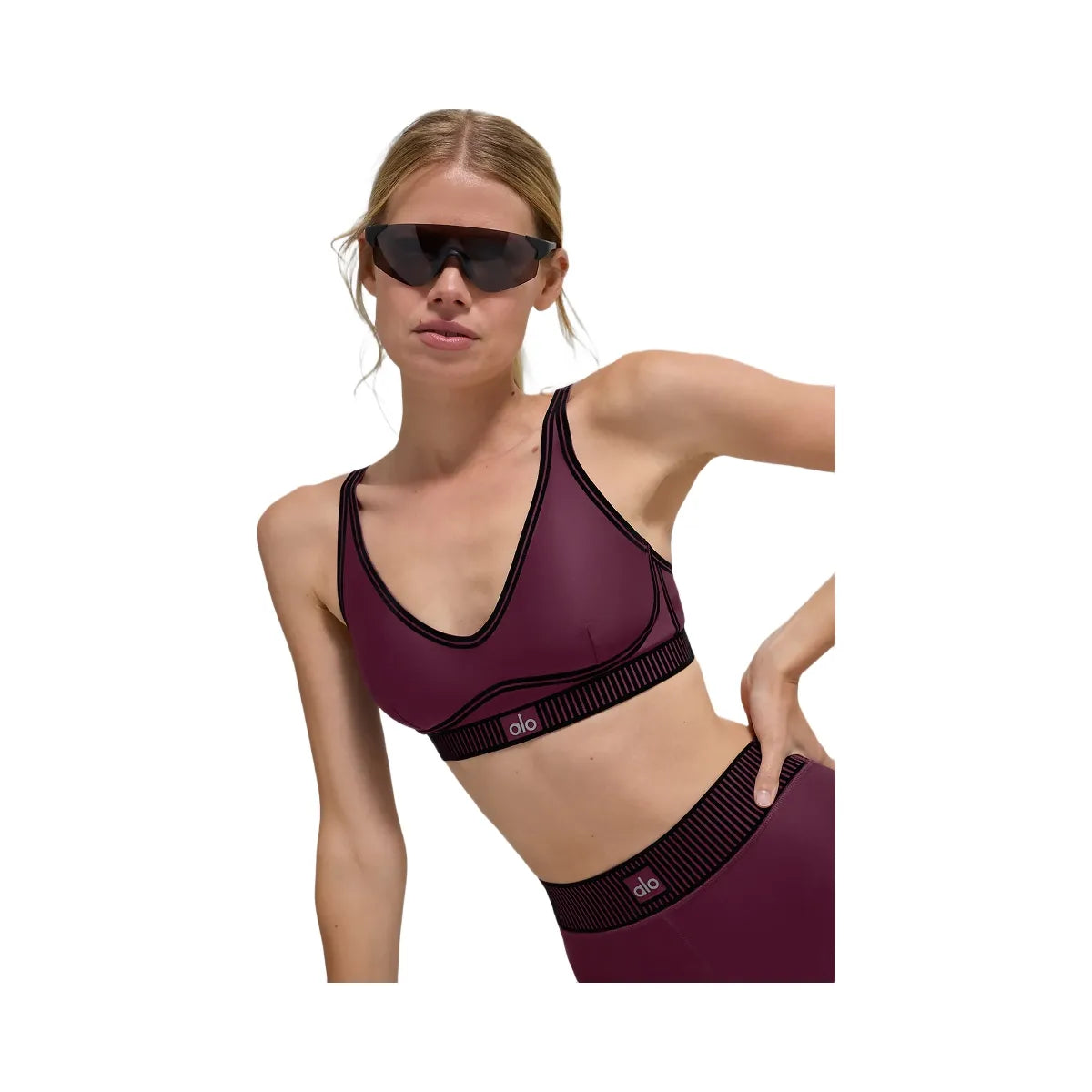 Alo Women's Airlift Line Up Bra - Burgundy