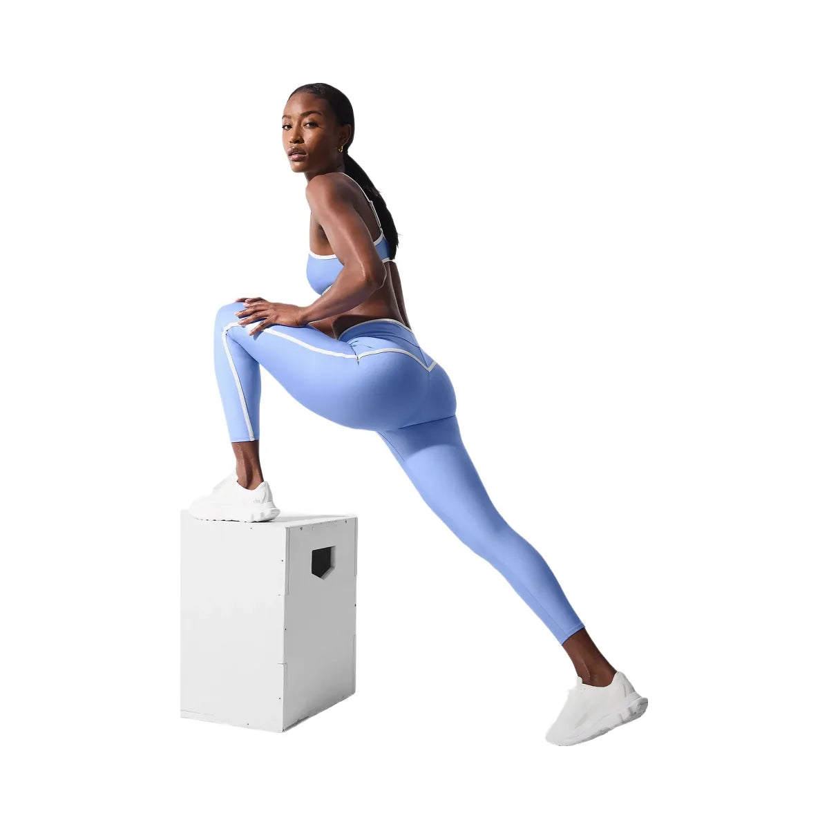 Alo Women's Airlift High Waist Charger 7/8 Legging - Crystal Clear Blue/White