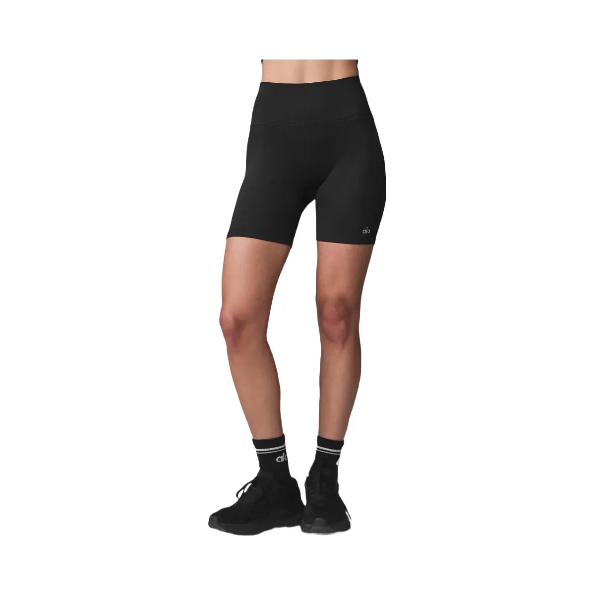 Alo Women's 5" Seamless Ribbed Favorite Short - Black