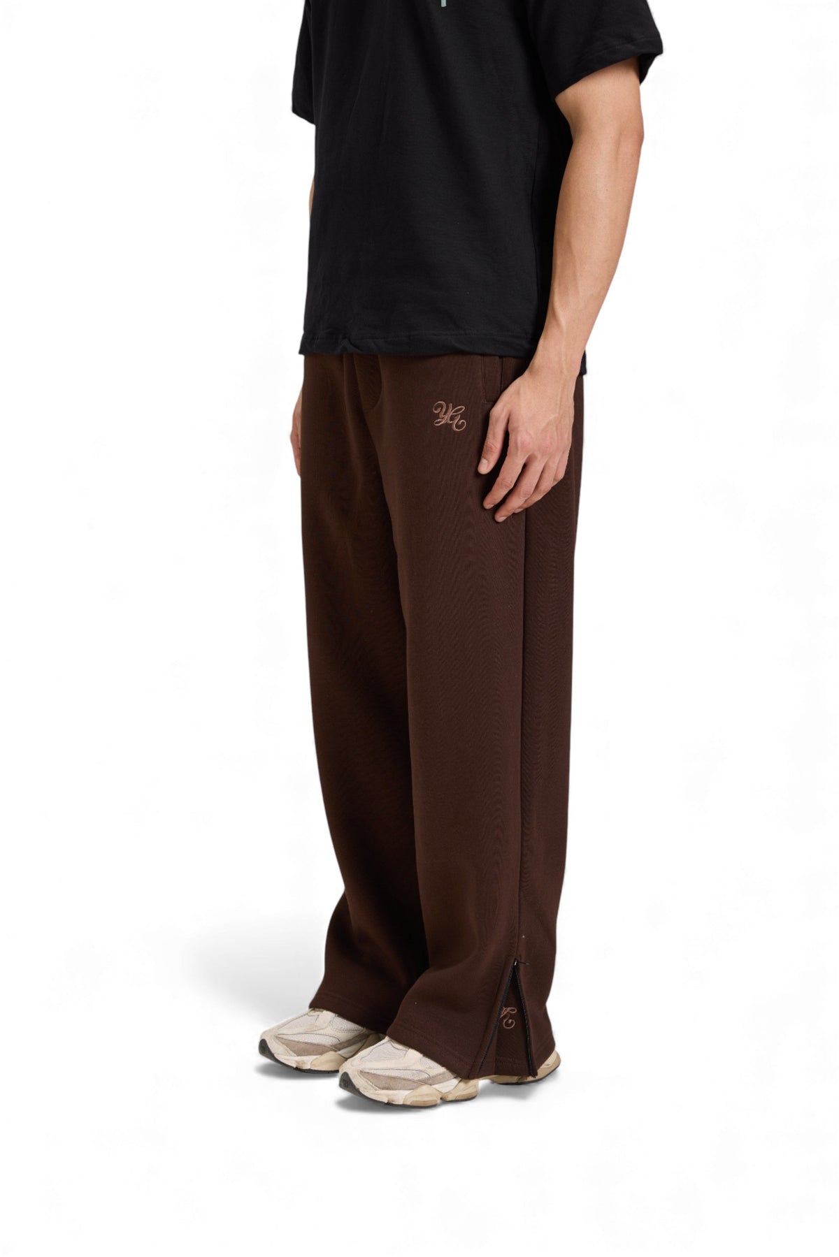 Young Grandpa FLARED SWEATPANTS - MOCHA – view 3