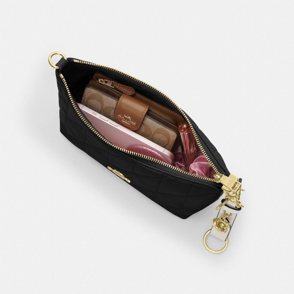 Coach Caitlin Shoulder Bag With Quilting Gold Black