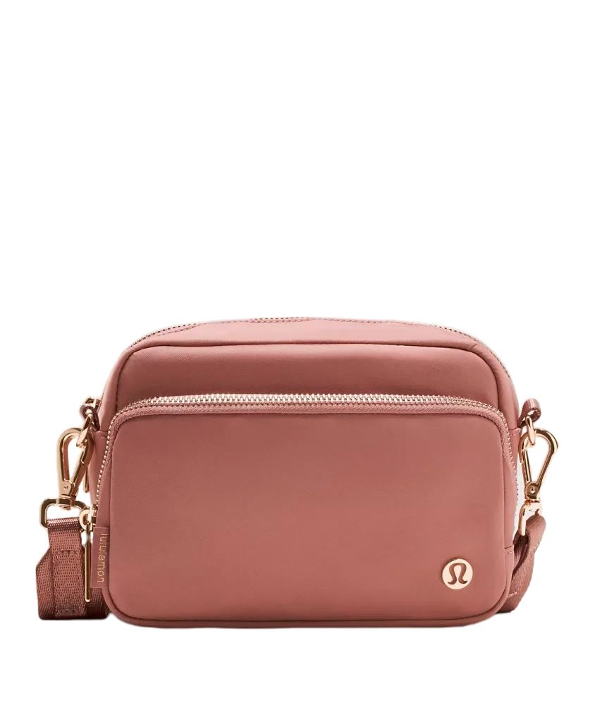 Lululemon Everywhere Crossbody Bag 2L Metal Hardwar Spiced Chai/Rose Gold