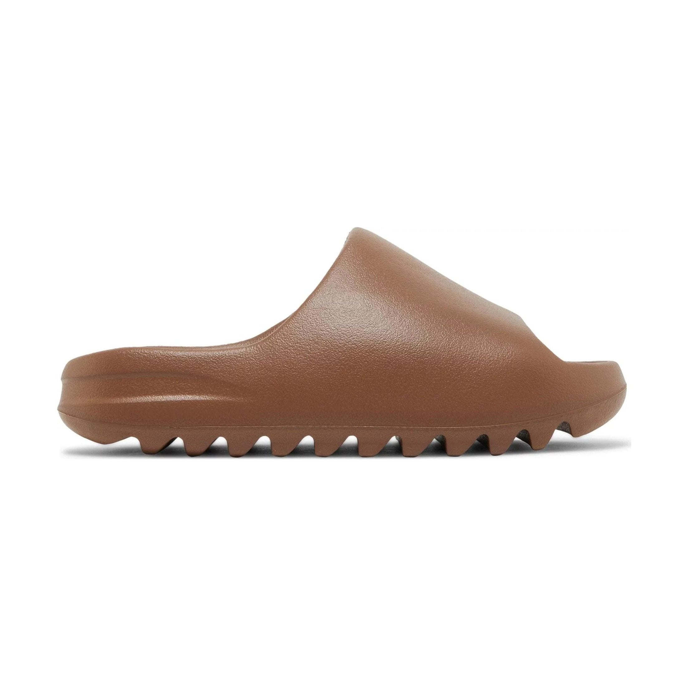 Yeezy Slides "Flax" - Dawntown