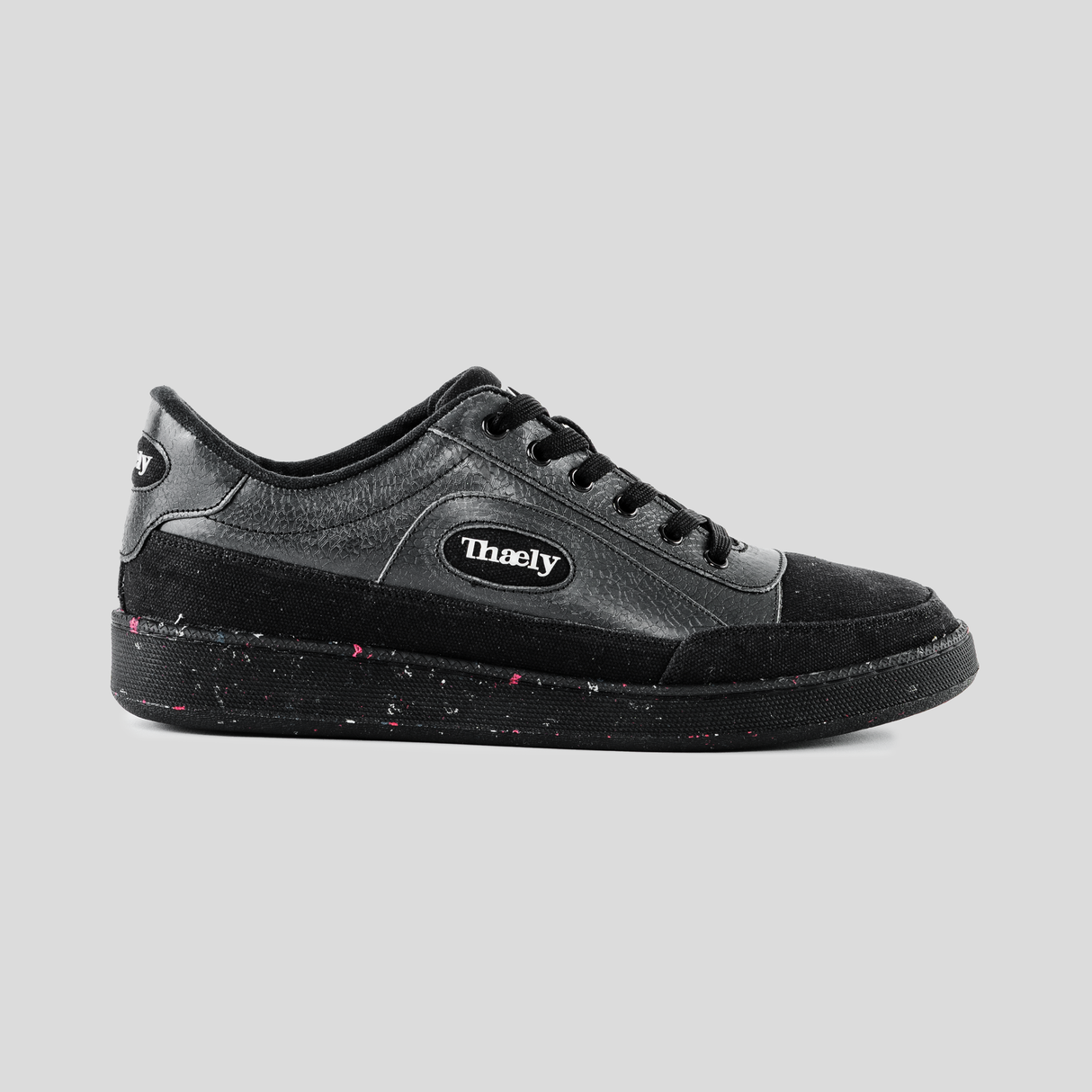 Shadow Black Y2K Pro | Sustainable Sneakers