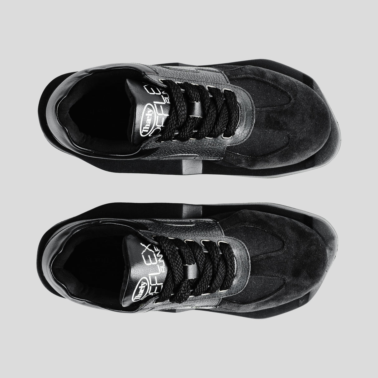 Black Vulture Reflex Runnner | Sustainable Runners