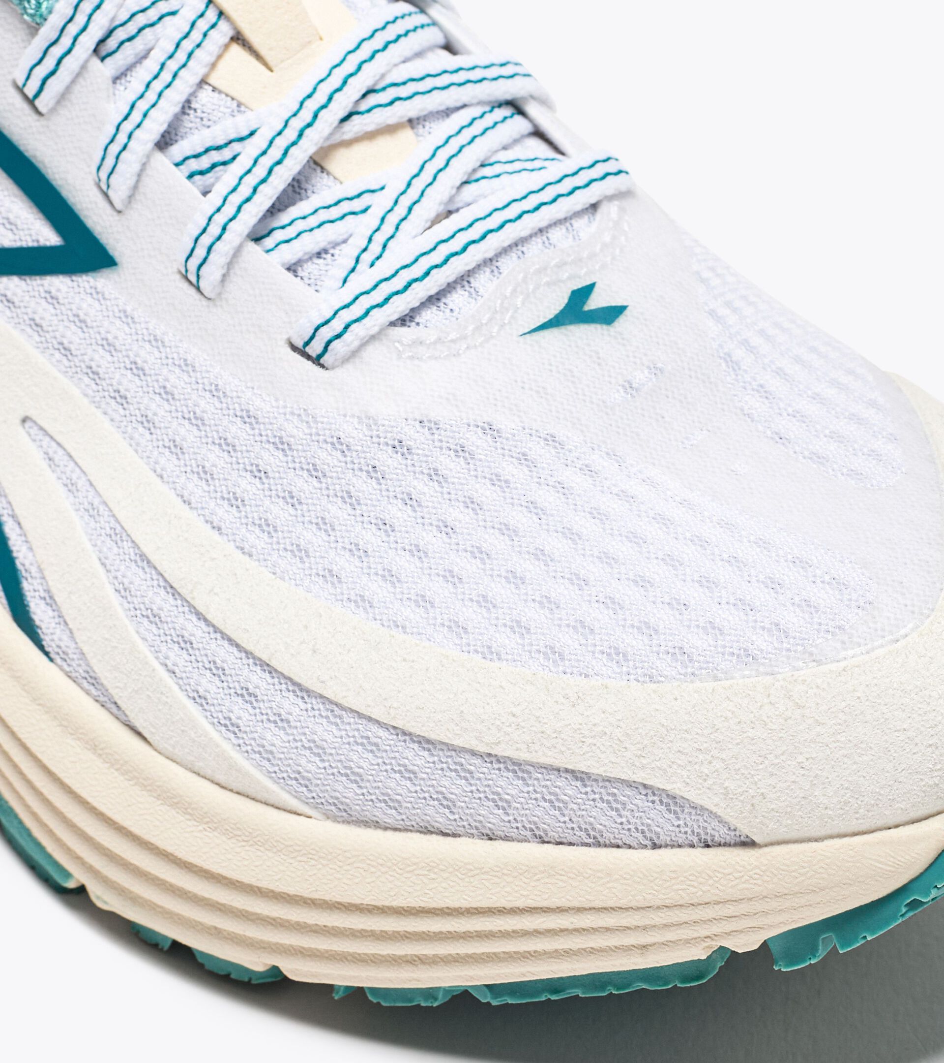 Diadora Mythos Blushield 9 Vortice W White/Whisper White