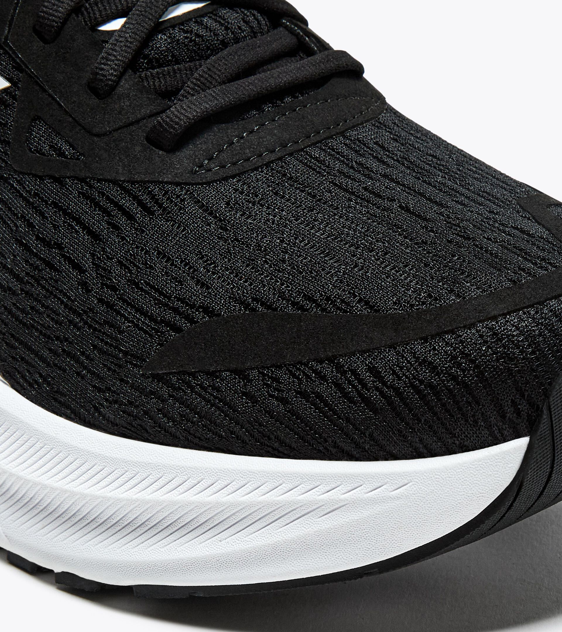 Diadora Nucleo 2 Wide W Black /White
