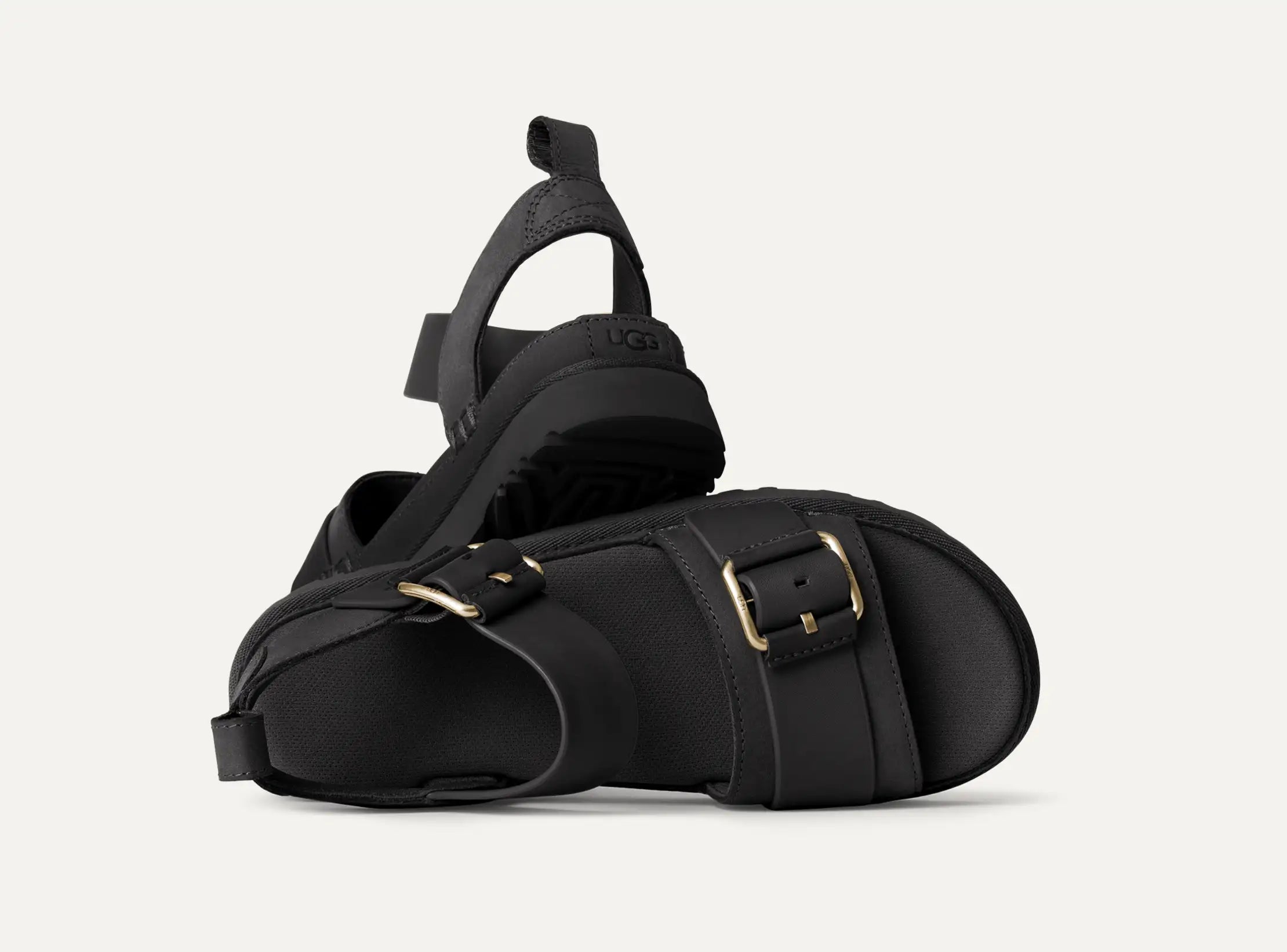 Ugg Goldenstar Villa Black