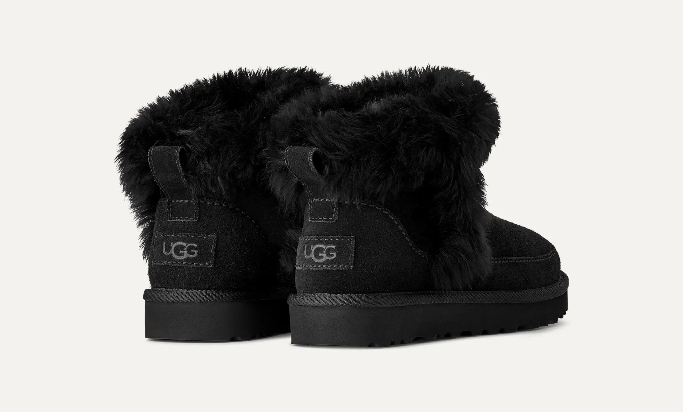 Ugg Classic Ultra Mini Chalet Black