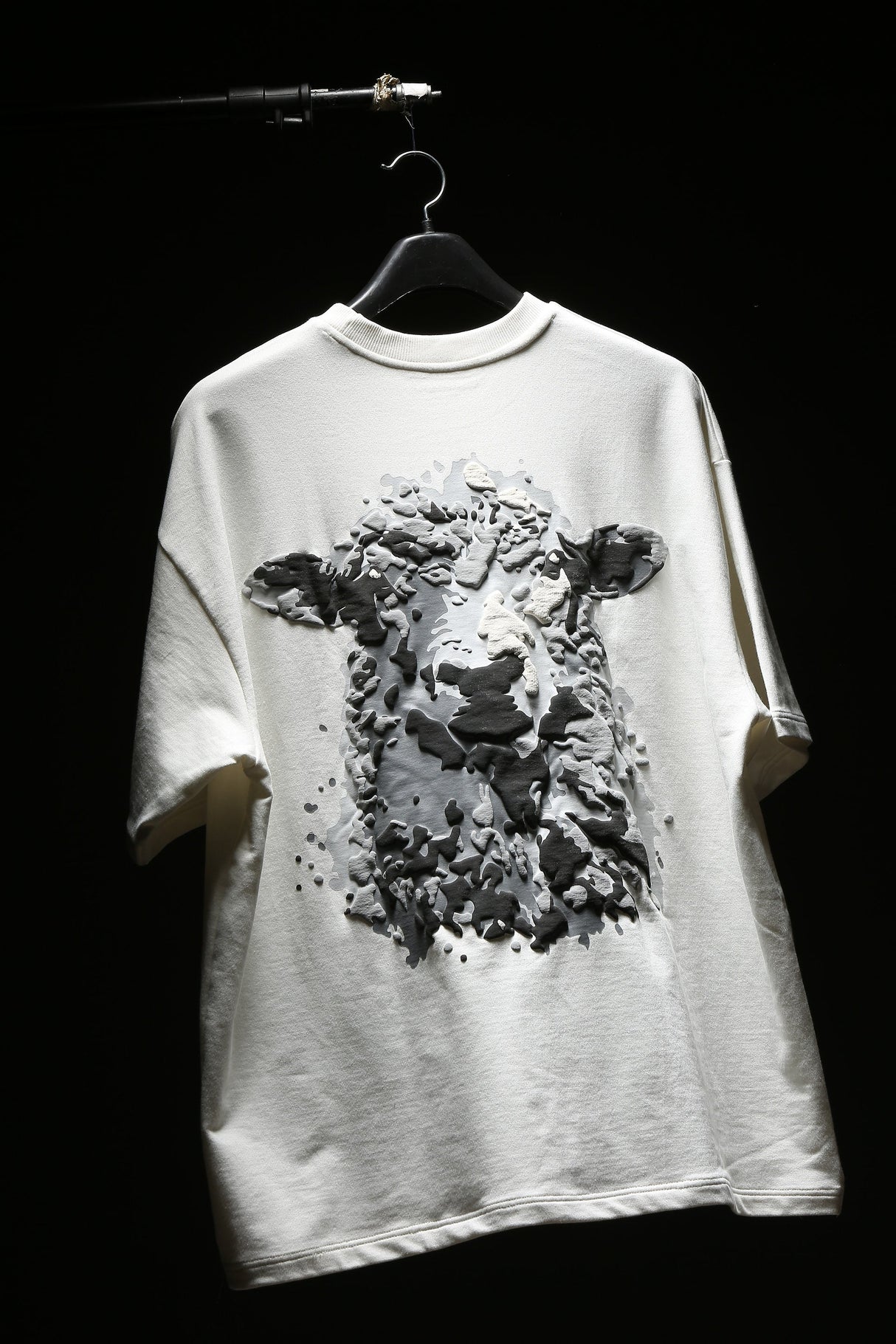 Off White Un-herd