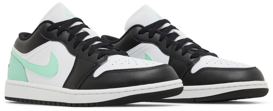 jordan 1 low streetwear