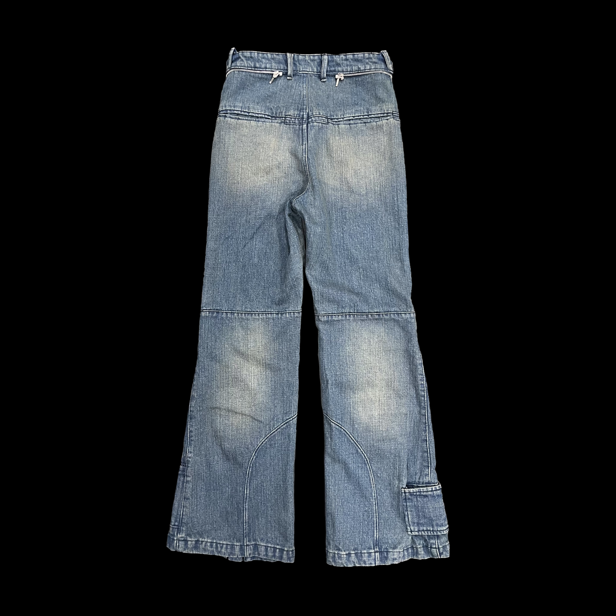 Tiberius Flared Jeans with no cargo pockets