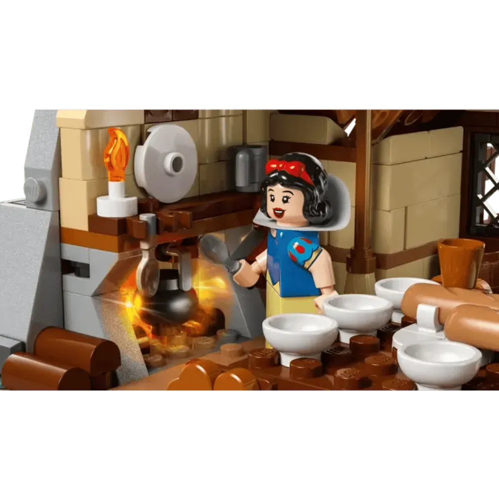 Lego Disney Snow White and the Seven Dwarfs' Cottage