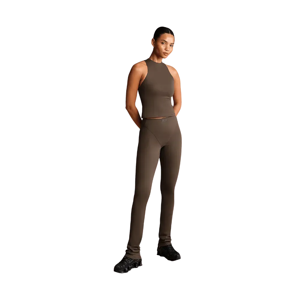 Nike X Skims Matte Women's High-Waisted V-Panel Straight Leggings DARK SEPIA