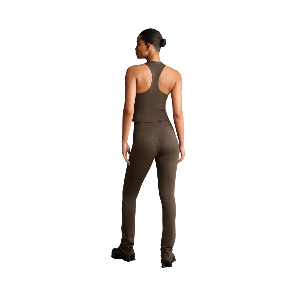 Nike X Skims Matte Women's High-Waisted V-Panel Straight Leggings DARK SEPIA