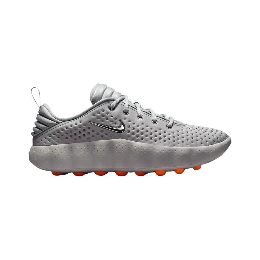 Nike Mind 002 'Light Smoke Grey/Photon Dust/Hyper Crimson/Chrome'
