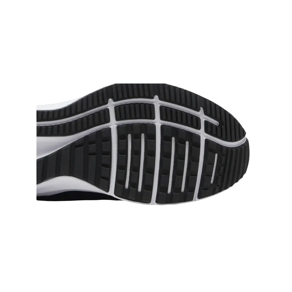 Nike Quest 4 'Black White'