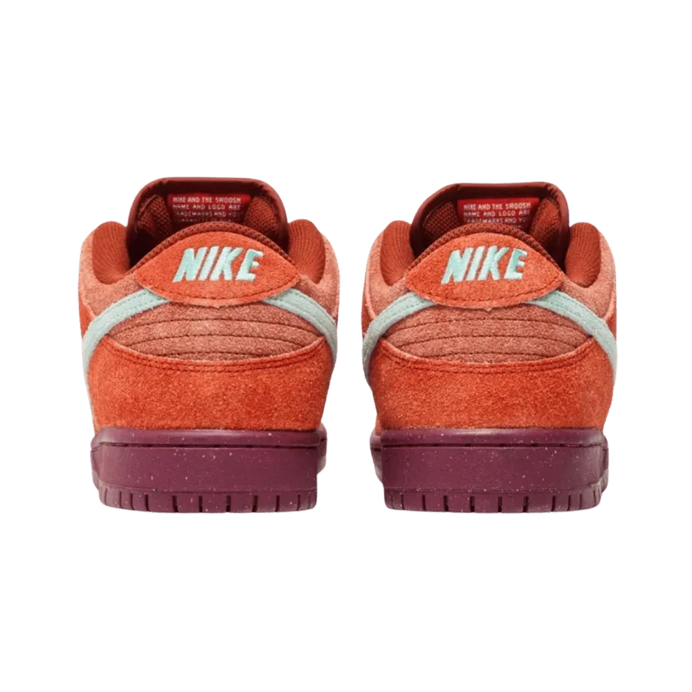 Nike Dunk Low SB 'Mystic Red'