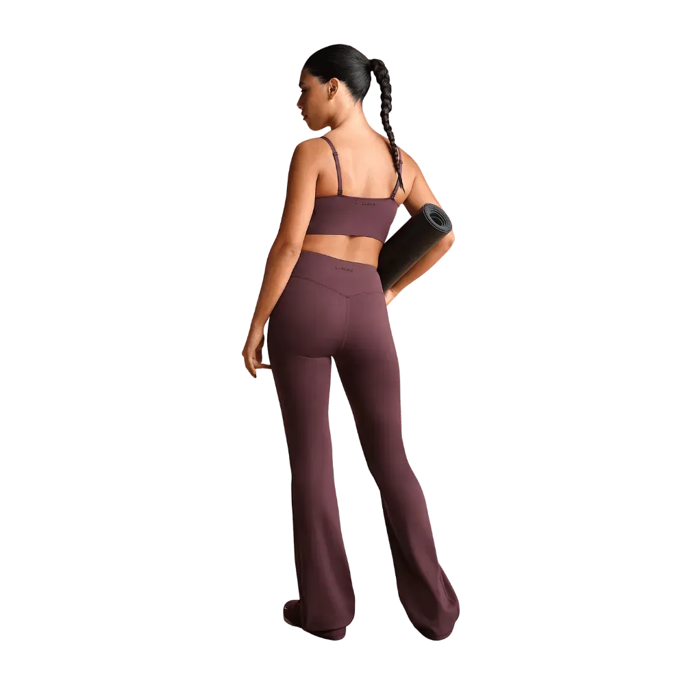 Nike X Skims Matte Women's High-Waisted Slim Flared Leggings CURRANT
