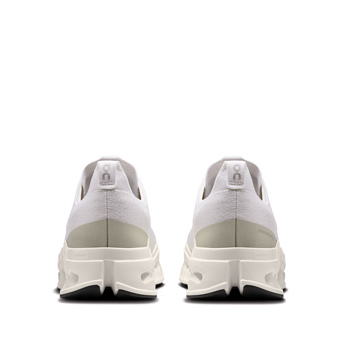 On Running Cloudsurfer Max White