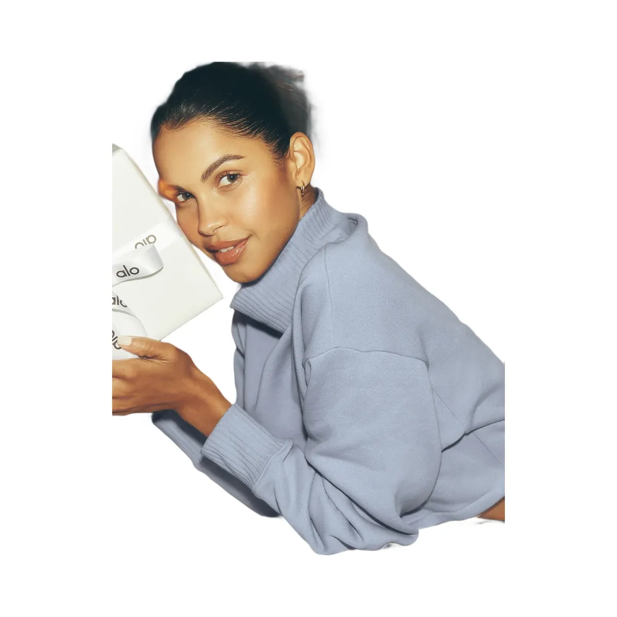 Alo Women's Cropped Serenity Coverup - Winter Frost