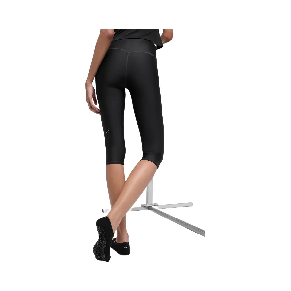 Alo Women's 16'' High-Waist Airlift Capri - Black