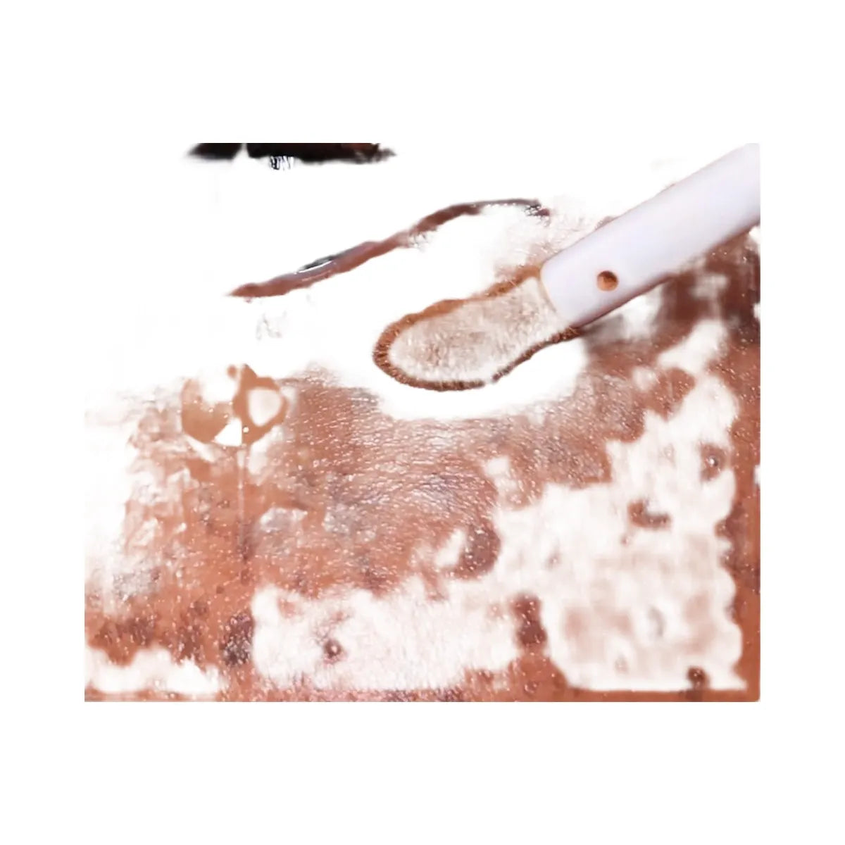 REFY Brightening and Blurring Serum Concealer with Plant-Derived Squalene - 'Shade 17'