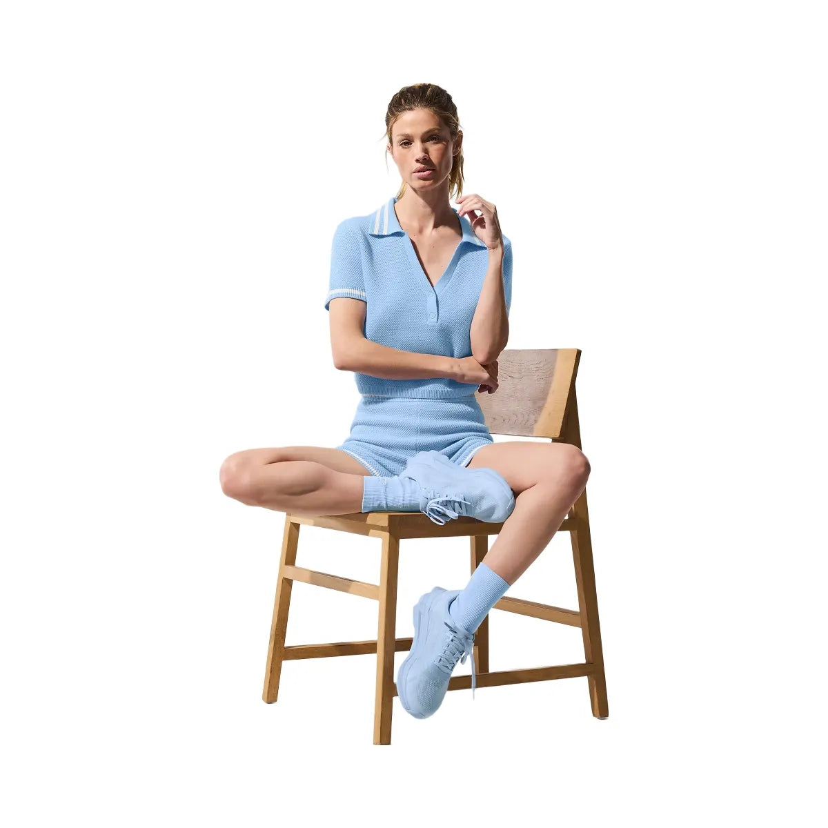 Alo Women's Tennis Club Sweater Knit Hot Short - Seashell Blue/White
