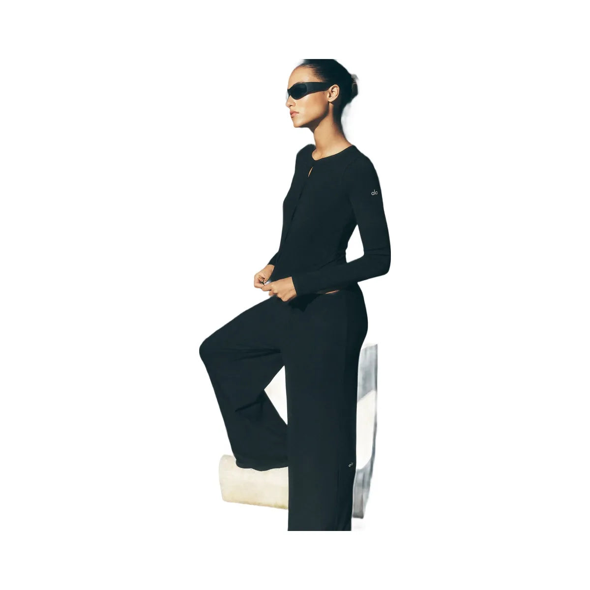 Alo Women's Mid-Rise Dreamlight Straight Pant - Black