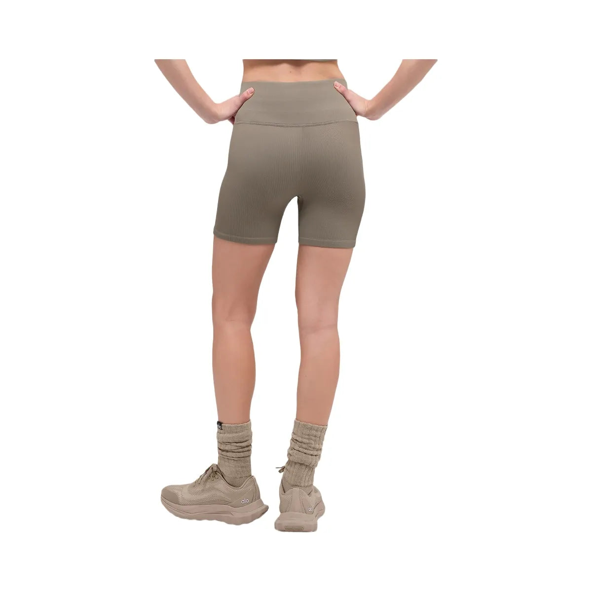Alo Women's 5" Seamless Ribbed Favorite Short - Light Cocoa