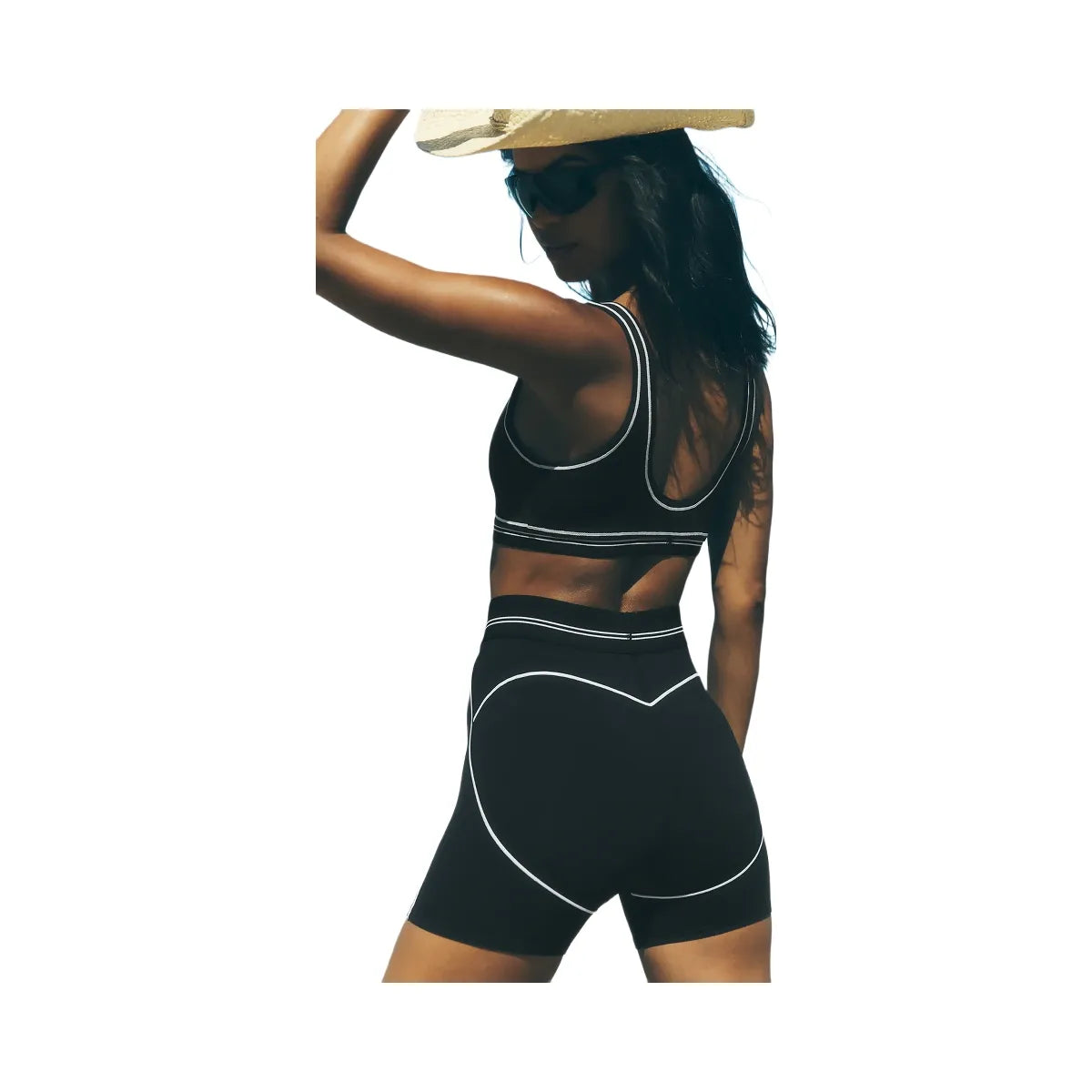 Alo Women's 4” Airbrush High-Waist Heart Throb Short - Black/White