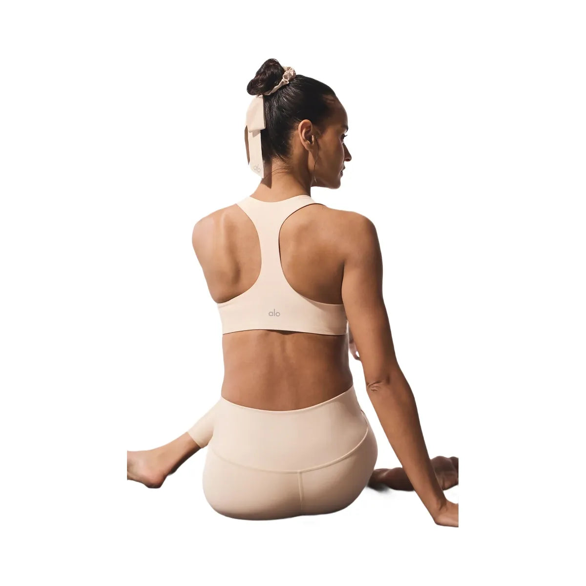 Alo Women's Airlift Advantage Racerback Bra - Macadamia