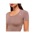 Gymshark Everyday Seamless Tight Fit Crew Neck Tee - Chestnut Pink