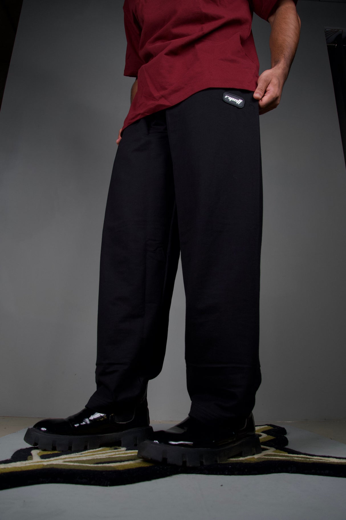 Black Sweatpants( Sweat Pants ) by Ripoff